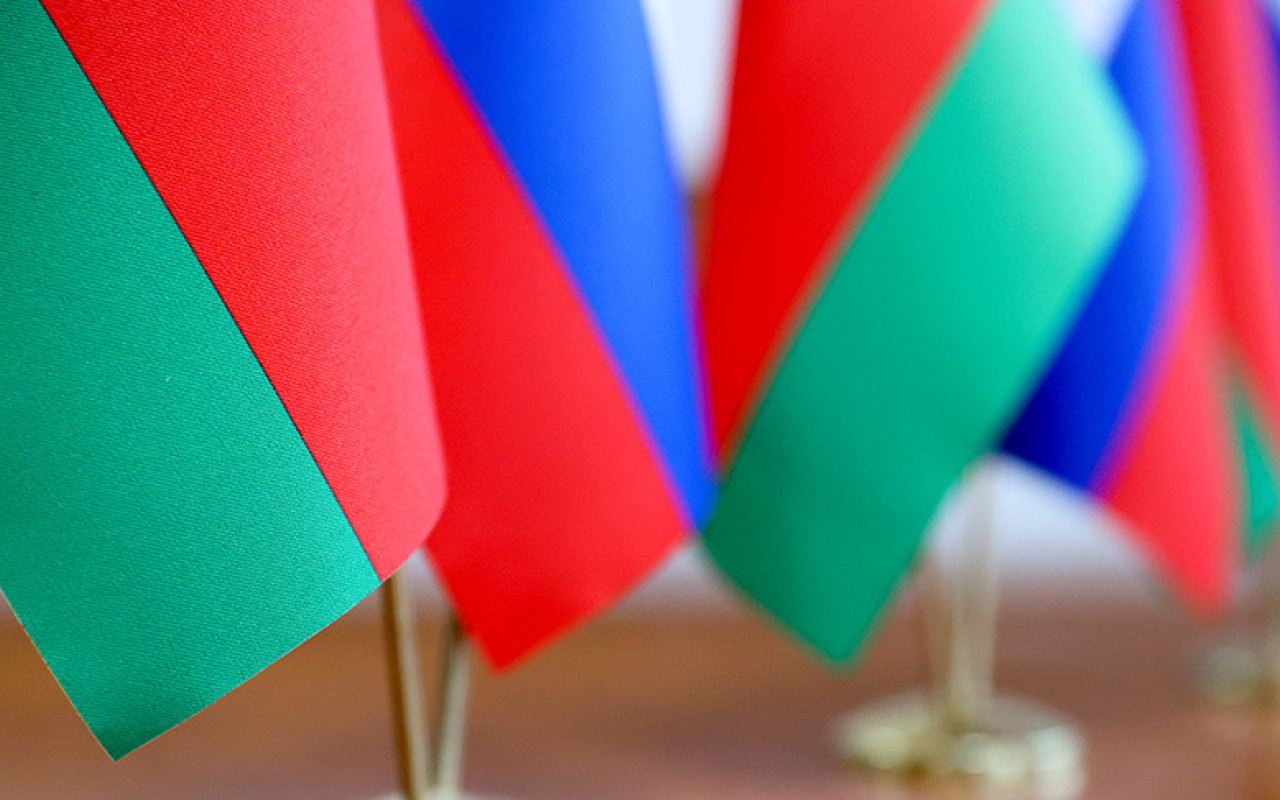 Получение некоторых российских госуслуг упростили для белорусов