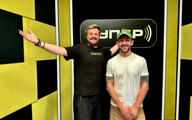 Солист группы «Pizza» Сергей Приказчиков в эфире «Супер FM»